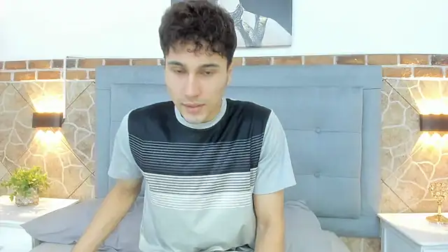 Snapshot of buddy_whitte chatting on 03/19/25, 11:39 buddy whitte online show from 03/19/25, 11:39