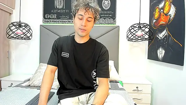 Snapshot of buddy_whitte chatting on 10/29/25, 11:45 buddy whitte online show from 10/29/25, 11:45