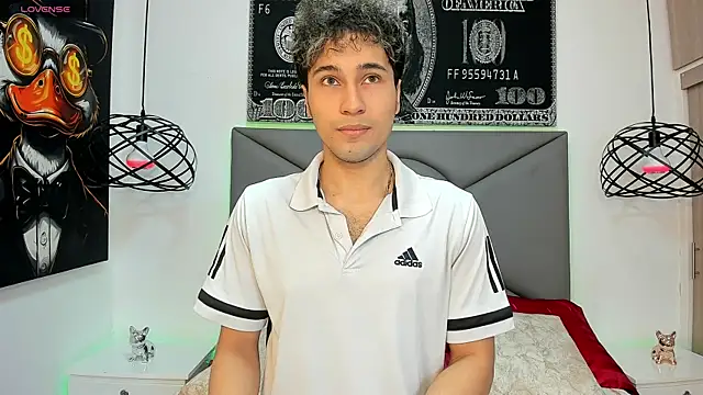 Snapshot of buddy_whitte chatting on 12/16/25, 12:32 buddy whitte online show from 12/16/25, 12:32