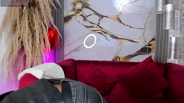 Bella williamss  online show from 10/27/25, 08:02