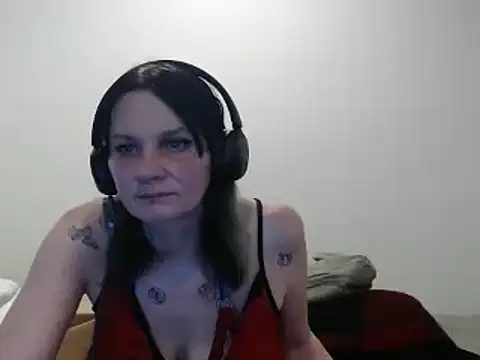 Hotmodel1984 online show from 07/06/26, 02:41