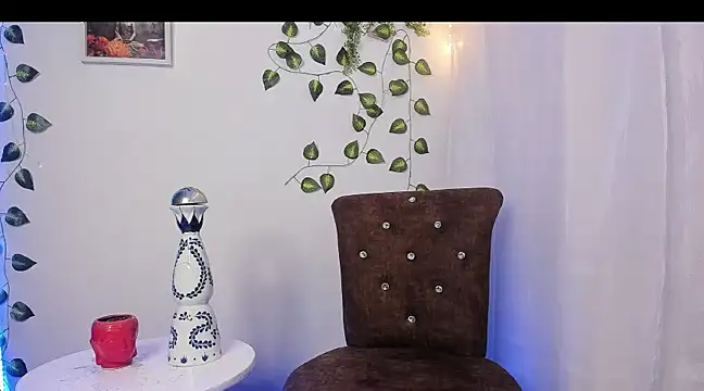 Snapshot of LOGAN_DRAKE chatting on 03/07/25, 03:19 LOGAN DRAKE online show from 03/07/25, 03:19