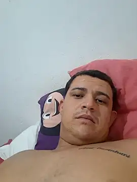 Snapshot of comcoroas chatting on 02/25/25, 12:55 comcoroas online show from 02/25/25, 12:55