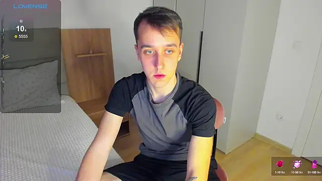 your super hero online show from 02/26/25, 02:36