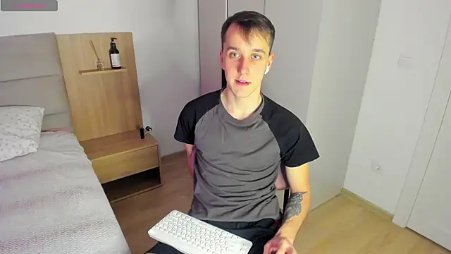 your super hero online show from 02/27/25, 08:28