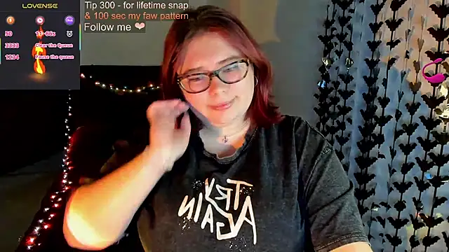 Snapshot of Lily_lu_one chatting on 10/11/25, 10:30 Lily lu one online show from 10/11/25, 10:30