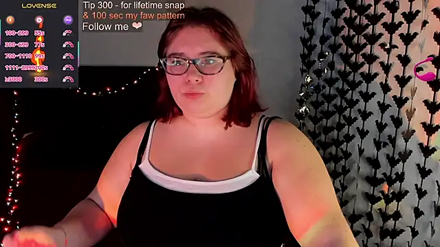 Snapshot of Lily_lu_one chatting on 10/12/25, 10:09 Lily lu one online show from 10/12/25, 10:09