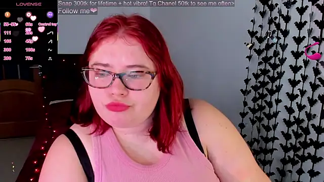 Snapshot of Lily_lu_one chatting on 10/23/25, 10:36 Lily lu one online show from 10/23/25, 10:36