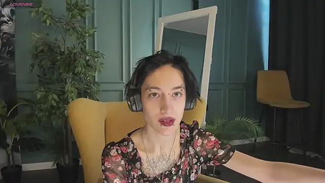 Snapshot of lisbatsyy chatting on 03/08/25, 01:57 lisbatsyy online show from 03/08/25, 01:57