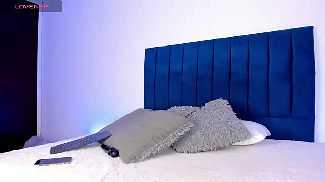 Iam brittanyjhons online show from 12/22/25, 12:18