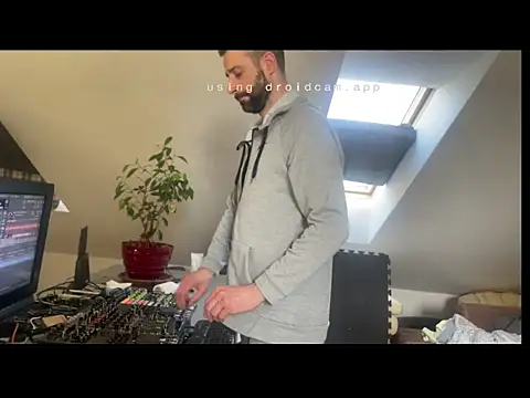 gryzoon online show from 03/03/26, 11:05