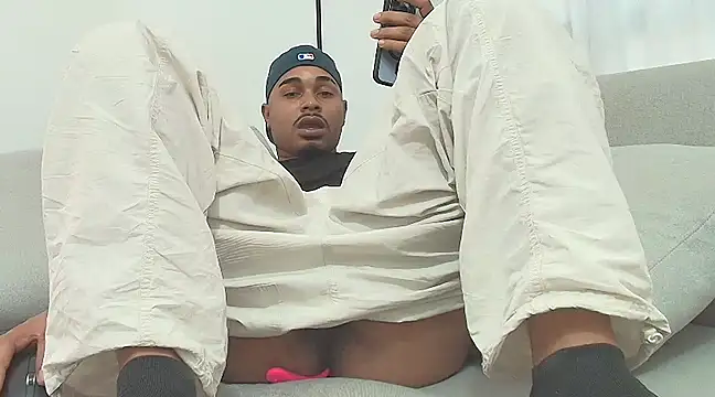 Snapshot of latinbbc_00 chatting on 03/01/25, 07:15 latinbbc 00 online show from 03/01/25, 07:15