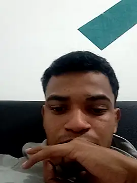 Snapshot of yerson20hot chatting on 03/19/25, 08:22 yerson20hot online show from 03/19/25, 08:22