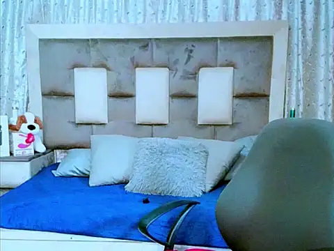 indiantopaz694u online show from 03/15/25, 10:35