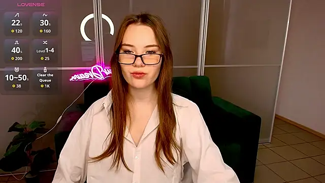 ElenaOconar online show from 10/20/25, 05:52