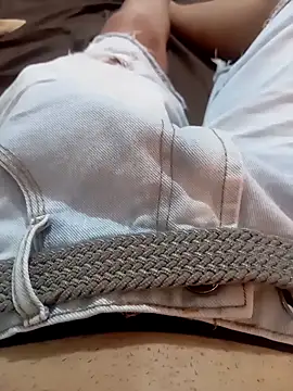 Snapshot of Magrinholl chatting on 11/26/25, 01:56 Magrinholl online show from 11/26/25, 01:56