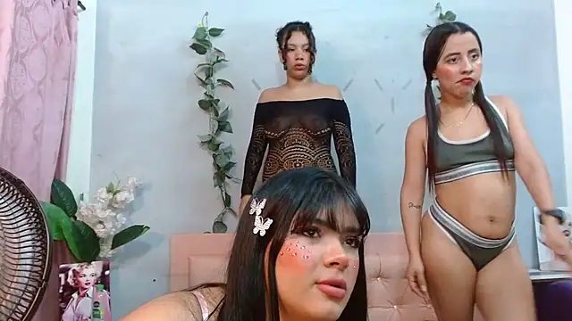 Snapshot of Alma_Meza chatting on 07/27/26, 04:36 Alma Meza online show from 07/27/26, 04:36