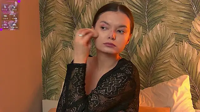 AsterQuinn online show from 04/22/26, 03:35