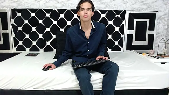 Maximoherrera 16 online show from 02/27/25, 03:47