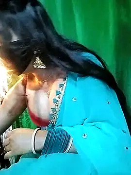Snapshot of kusum_girl chatting on 02/26/25, 06:15 kusum girl online show from 02/26/25, 06:15