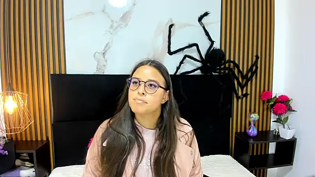 Snapshot of Samy_jons chatting on 10/16/25, 12:28 Samy jons online show from 10/16/25, 12:28