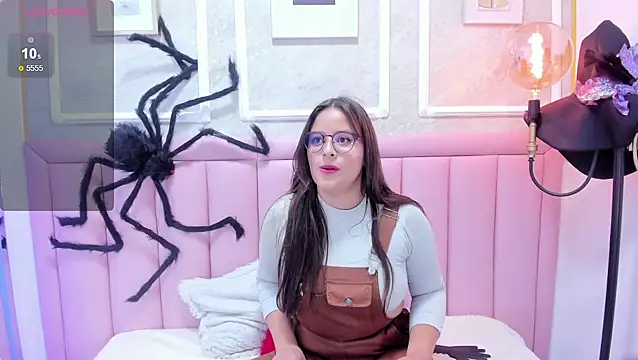 Snapshot of Samy_jons chatting on 10/28/25, 12:30 Samy jons online show from 10/28/25, 12:30