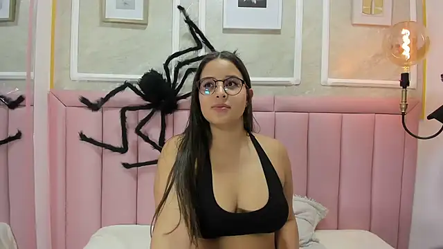 Snapshot of Samy_jons chatting on 10/30/25, 12:28 Samy jons online show from 10/30/25, 12:28