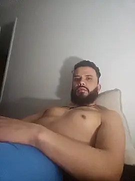 Snapshot of Bigverxxxhot chatting on 11/05/25, 08:14 Bigverxxxhot online show from 11/05/25, 08:14