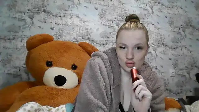 Eveline May online show from 10/03/25, 03:53