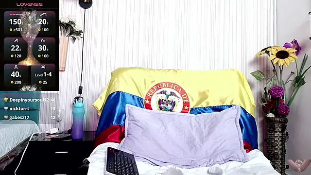 anastaciafire25 online show from 10/31/25, 08:15