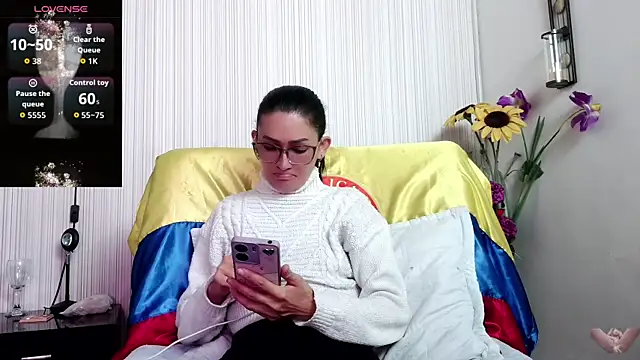 anastaciafire25 online show from 11/18/25, 12:42