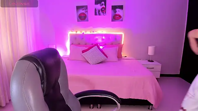 Emily Warren  online show from 01/07/26, 07:38