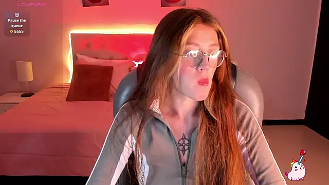 Emily Warren  online show from 02/20/26, 08:20