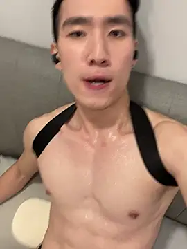 Snapshot of Hon1069 chatting on 03/05/25, 08:10 Hon1069 online show from 03/05/25, 08:10