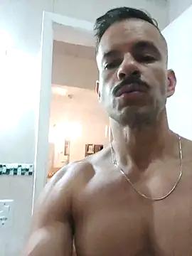 Snapshot of juniortche1313 chatting on 03/08/25, 02:55 juniortche1313 online show from 03/08/25, 02:55