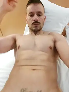 Snapshot of juniortche1313 chatting on 09/18/25, 02:02 juniortche1313 online show from 09/18/25, 02:02