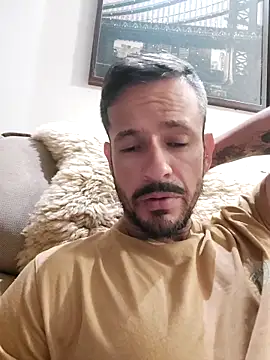 Snapshot of juniortche1313 chatting on 10/03/25, 01:57 juniortche1313 online show from 10/03/25, 01:57