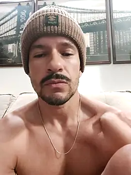 Snapshot of juniortche1313 chatting on 10/08/25, 08:50 juniortche1313 online show from 10/08/25, 08:50