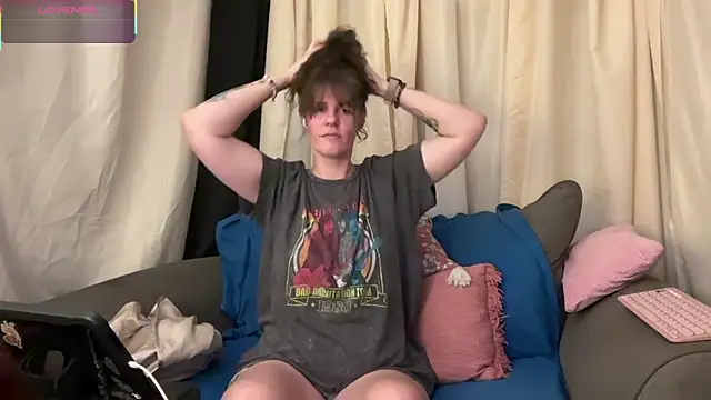 mothh1 online show from 04/23/26, 03:03