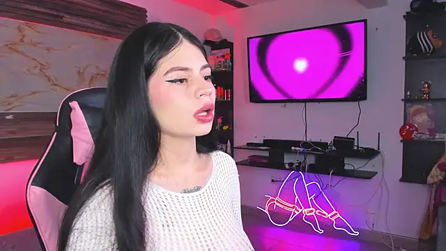 Snapshot of Cloe_roouse chatting on 11/21/25, 08:51 Cloe roouse online show from 11/21/25, 08:51