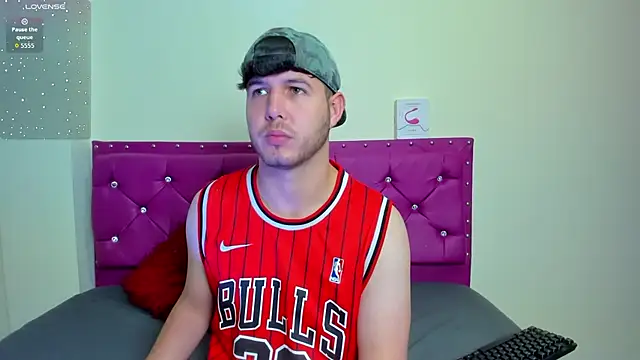 Snapshot of matthewlatin chatting on 02/06/26, 03:04 matthewlatin online show from 02/06/26, 03:04