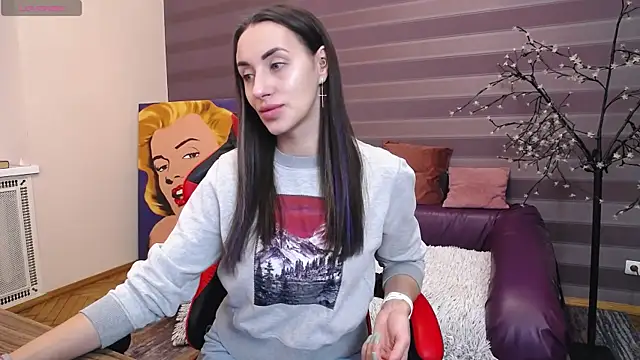 JenniferStone online show from 02/05/25, 08:11