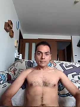 Snapshot of galhegol chatting on 10/18/25, 04:26 galhegol online show from 10/18/25, 04:26