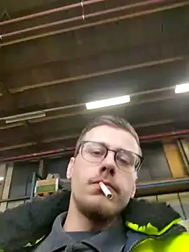 luckyluuk25 online show from 02/25/25, 01:17