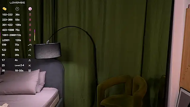 Snapshot of ErlineDumford chatting on 03/09/25, 01:25 ErlineDumford online show from 03/09/25, 01:25