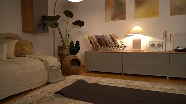 nadia bliss online show from 11/30/25, 08:35