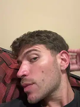 Snapshot of shuki0101 chatting on 03/10/25, 03:01 shuki0101 online show from 03/10/25, 03:01