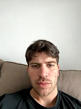 Snapshot of shuki0101 chatting on 10/30/25, 02:29 shuki0101 online show from 10/30/25, 02:29