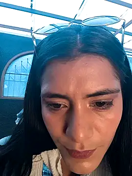 Snapshot of miaoconell chatting on 10/13/25, 06:41 miaoconell online show from 10/13/25, 06:41