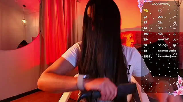 Snapshot of miaoconell chatting on 10/17/25, 08:33 miaoconell online show from 10/17/25, 08:33